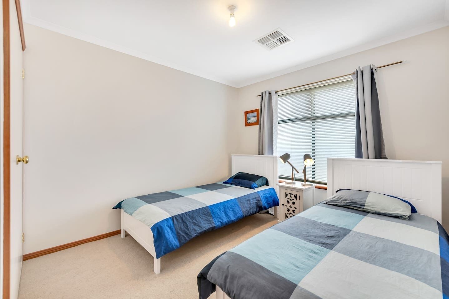 10 Rupara - Linen Included — image 9