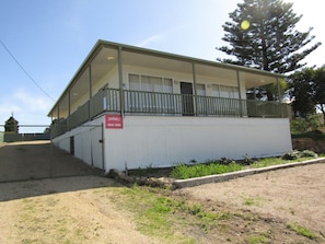 Exterior - Morala ~ Esplanade with sea views! ** OFF PEAK SPECIAL** (Point Turton)