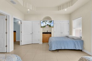 3 habitaciones, tabla de planchar con plancha y wifi gratis 