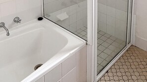 Bathtub