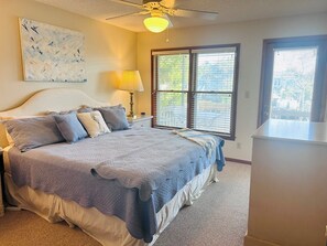 4 bedrooms, WiFi, bed sheets