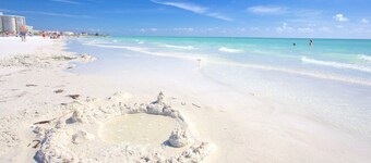 Gertrude's Siesta | 4-min Walk to Beach & Village with Tiki-Bar, Balcony, Tropical Patio!