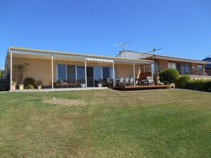 Exterior - Edith's    Magnificent Views Dog friendly   Off Peak Special! (Point Turton)