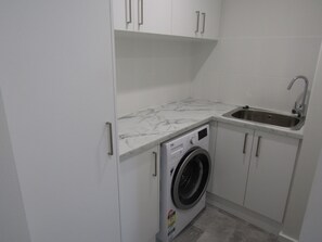 Interior - Edith's    Magnificent Views Dog friendly   Off Peak Special! (Point Turton)