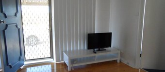 Hardwicke Beach House   Short Walk to Beach!  Off Peak special!