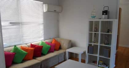 Hardwicke Beach House Short Walk to Beach! Off Peak special!
