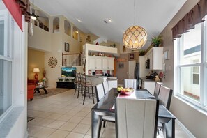 單棟房屋, 6 間臥室, 私人泳池 | 客廳 | 平面電視