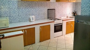 Unclassified image, 5 of 10, button - Kuroko Apartments (Lagos)