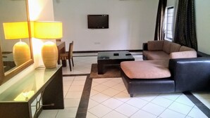 Unclassified image, 3 of 10, button - Kuroko Apartments (Lagos)