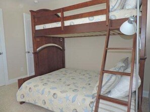 4 bedrooms, WiFi, bed sheets - Experience seaside charm at "Welcome Home" in Holden Beach, a spacious 4BR retreat! (Holden Beach)