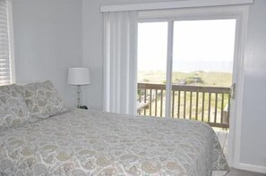 4 bedrooms, WiFi, bed sheets