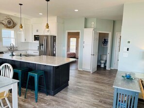 Køleskab, mikrobølgeovn, ovn, opvaskemaskine