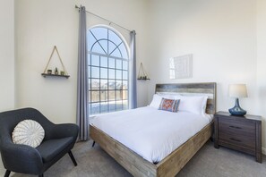 6 dormitorios, tabla de planchar con plancha, wifi gratis y ropa de cama