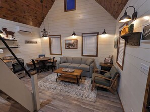 TV - Black Hills Farmhouse, Cabin #2 (Custer)
