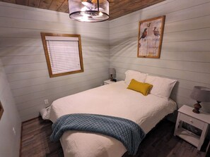 1 bedroom, travel cot, WiFi