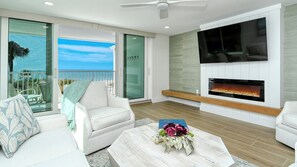 Smart TV y chimenea 