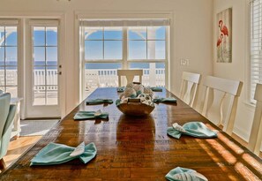Dining - Knot A Care: Oceanfront 4BR, 4BA beauty in Holden Beach, perfect for 12 guests. (Holden Beach)