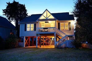 Exterior - Charming oceanfront retreat, Sea Shanty / 153 Marlin, with 3 beds in Holden Beach. (Holden Beach)