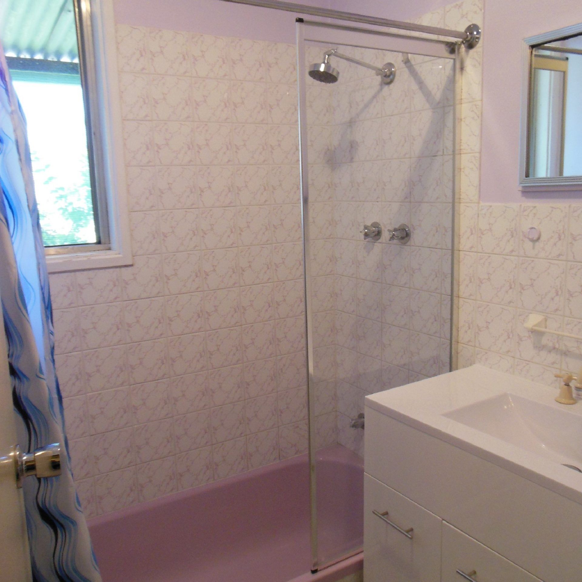 All Decked Out - wifi.   Off peak special! — image 10