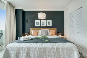 1 bedroom, in-room safe, desk, iron/ironing board - Spectacular Suite, City View, Free Park, Pool, Gym (Miami)