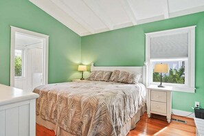 4 bedrooms, WiFi, bed sheets