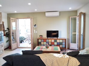 TV - Wonderful house at the heart of Provence 1km to beach with terrace and parking (Fos-Sur-Mer)