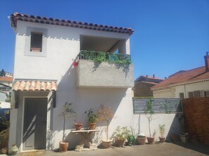 Exterior - Wonderful house at the heart of Provence 1km to beach with terrace and parking (Fos-Sur-Mer)