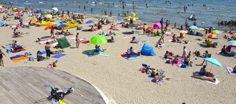 Wonderful house at the heart of Provence 1km to beach with terrace and parking