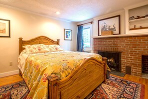 6 quartos, ferros/tábuas de passar roupa, berço de viagem, Wi-Fi