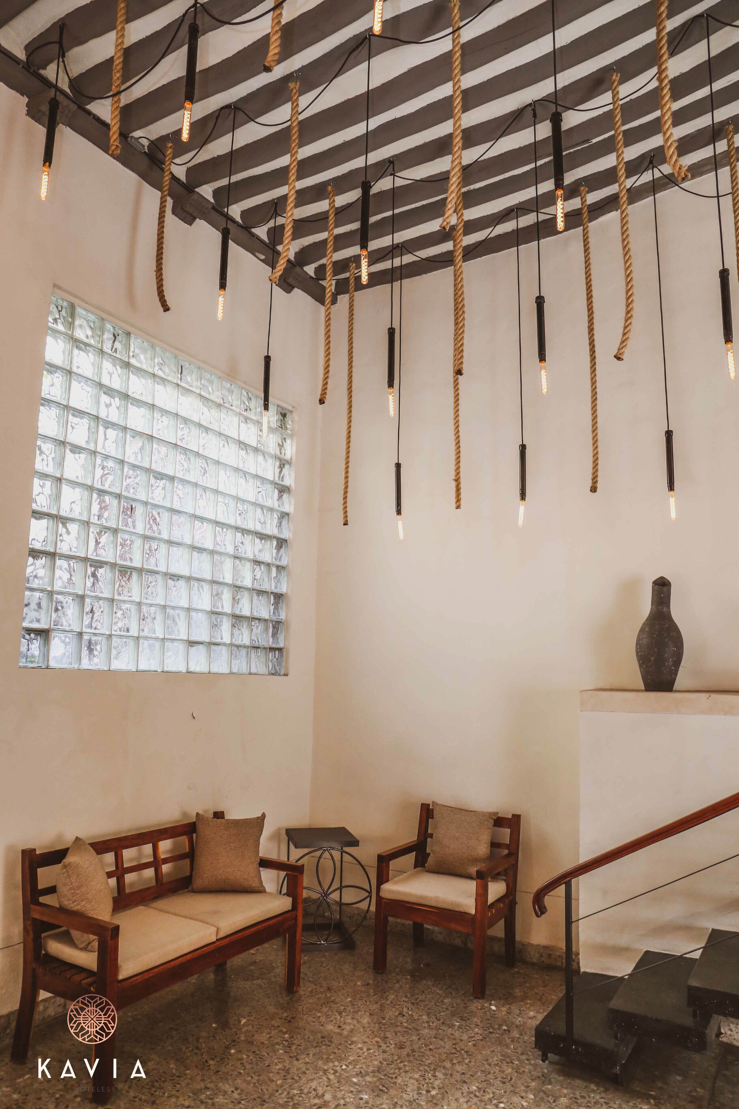 المنشأة من الداخل