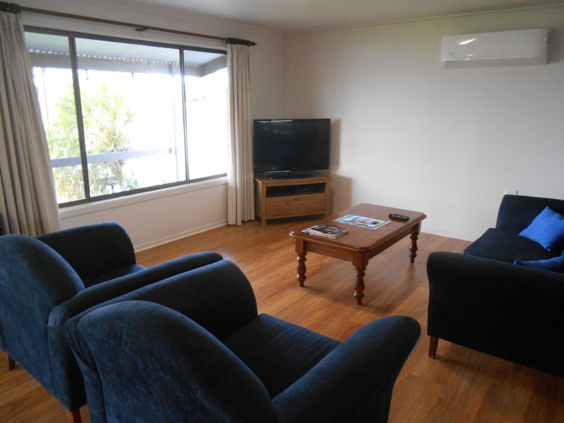 Roshy's Retreat ~ sea views off deck - Off Peak Special! — image 6