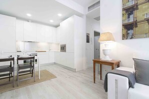 Interior - Okendo I | The Rentals Collection (San Sebastián)