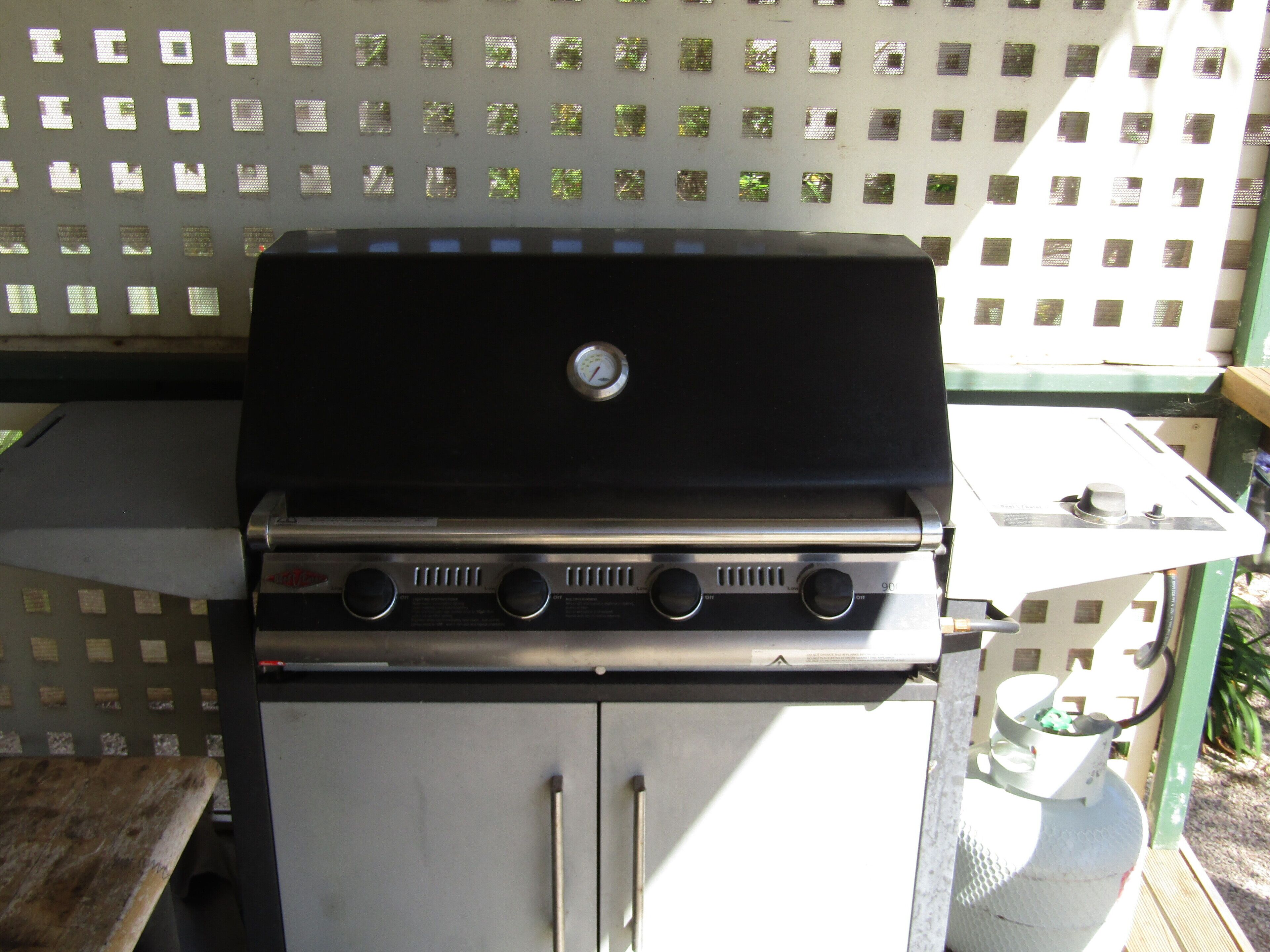 Ramsay's Retreat -Short walk to main street and beach! — image 12