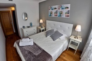 2 bedrooms, WiFi, bed sheets