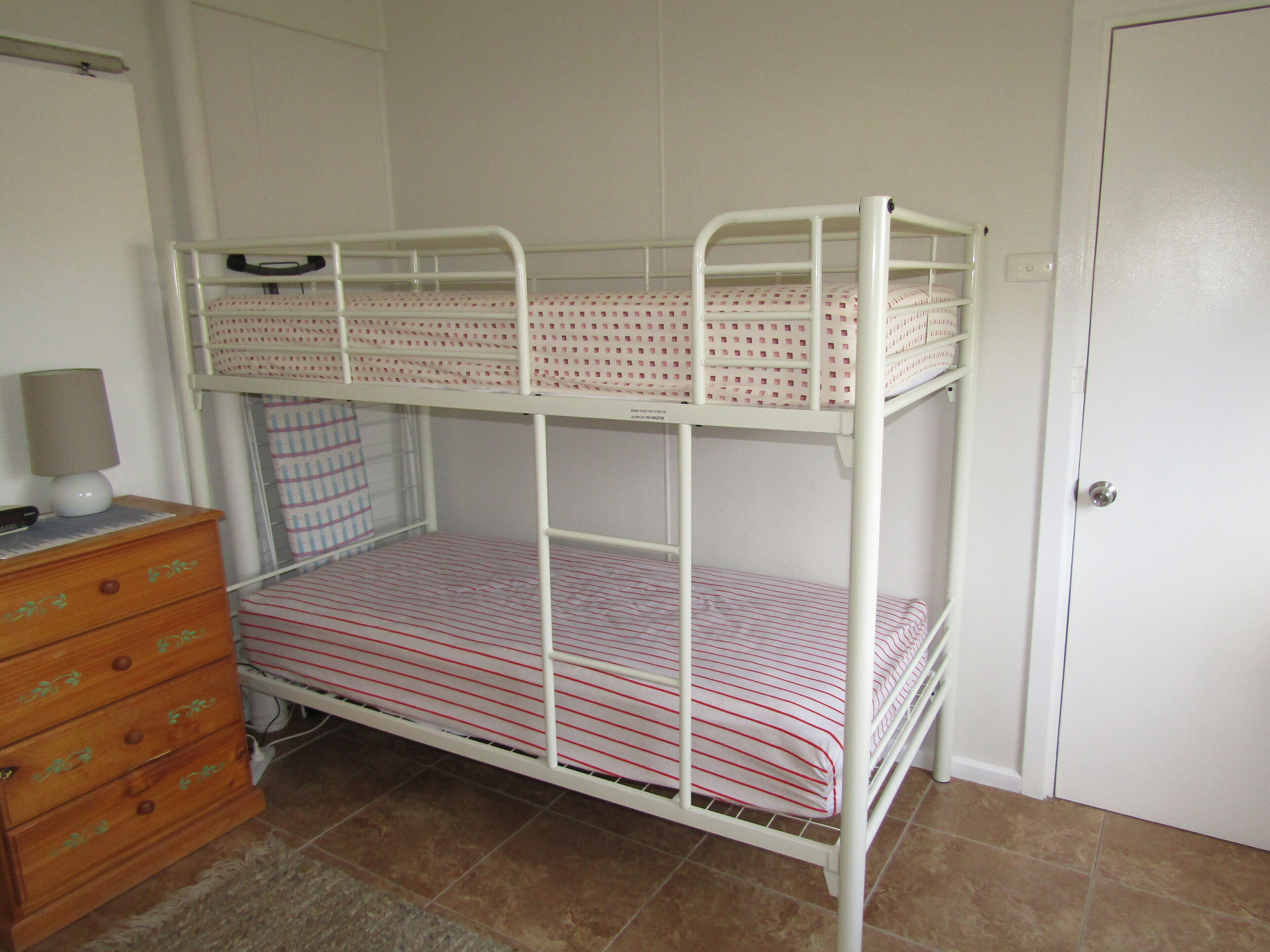 Dot  n  Pats  ~   Absolute Beachfront!  Free Wifi — image 10