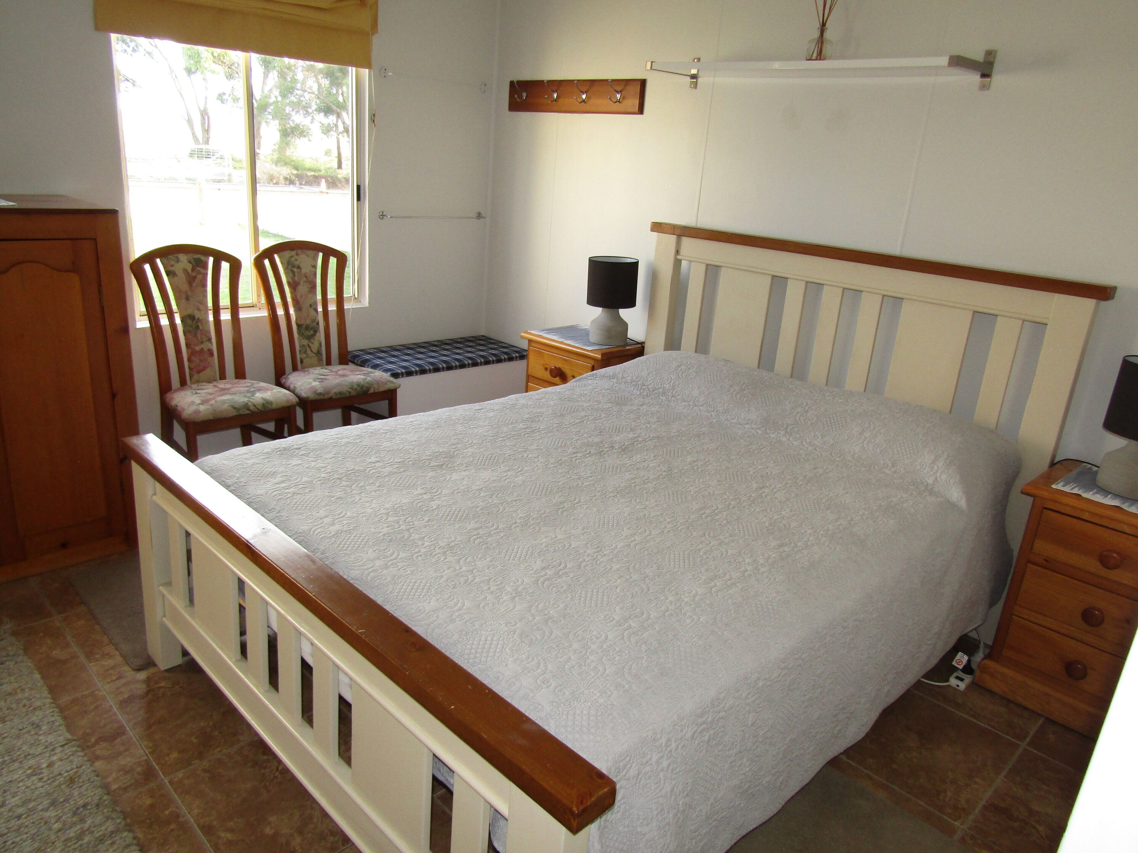 Dot  n  Pats  ~   Absolute Beachfront!  Free Wifi — image 7