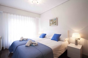 3 bedrooms, iron/ironing board, free WiFi, bed sheets