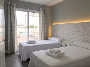 3 bedrooms, iron/ironing board, free WiFi