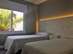 3 chambres, fer et planche à repasser, Wi-Fi gratuit, draps fournis