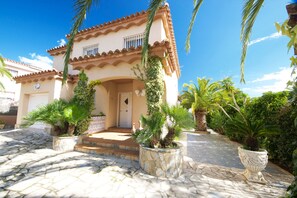 Exterior - VILLA FARO (Ampolla)