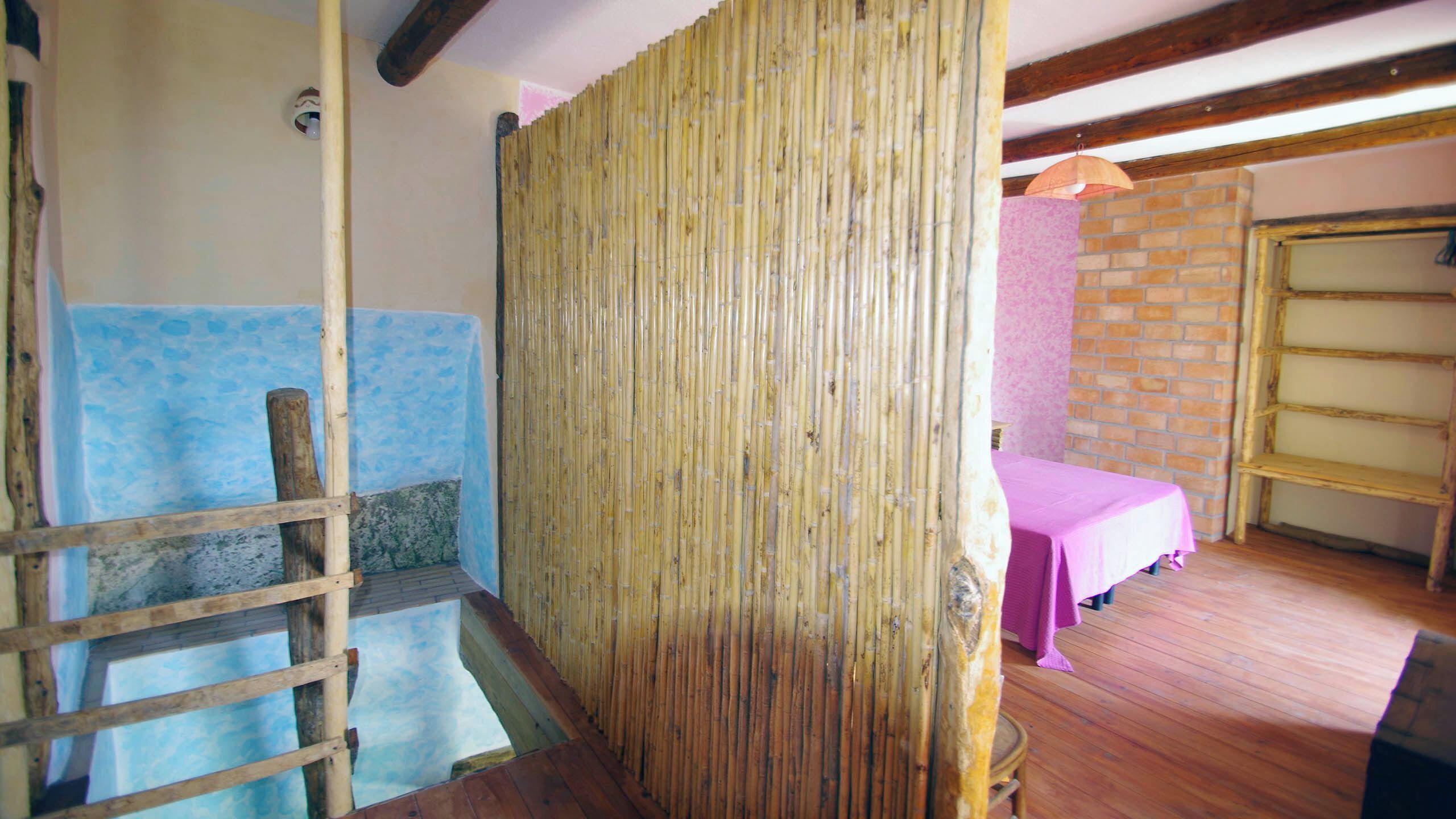 1 chambre, fer et planche à repasser, Wi-Fi gratuit, draps fournis