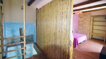 1 camera, ferro/asse da stiro, Wi-Fi gratuito, lenzuola