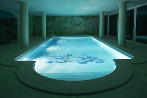 Indoor pool, outdoor pool