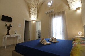 1 bedroom, WiFi, bed sheets - "L'ulivo" double room (Melendugno)