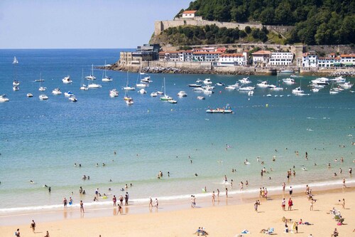 Bella Vista | The Rentals Collection