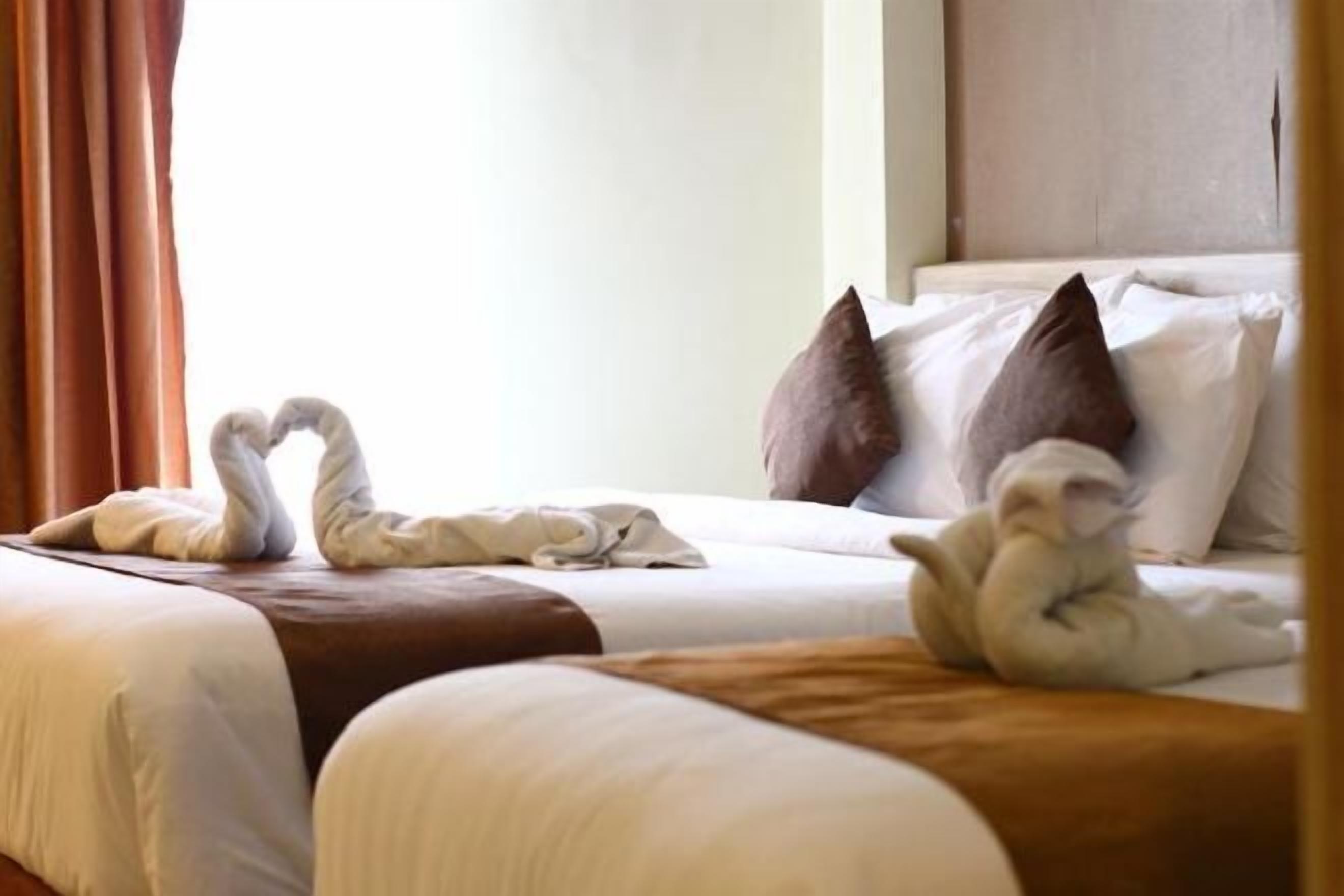 In-room safe, desk, laptop workspace, soundproofing