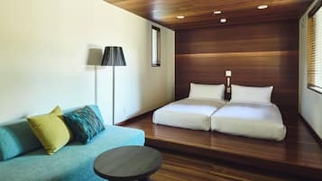 Down duvets, in-room safe, WiFi, bed sheets