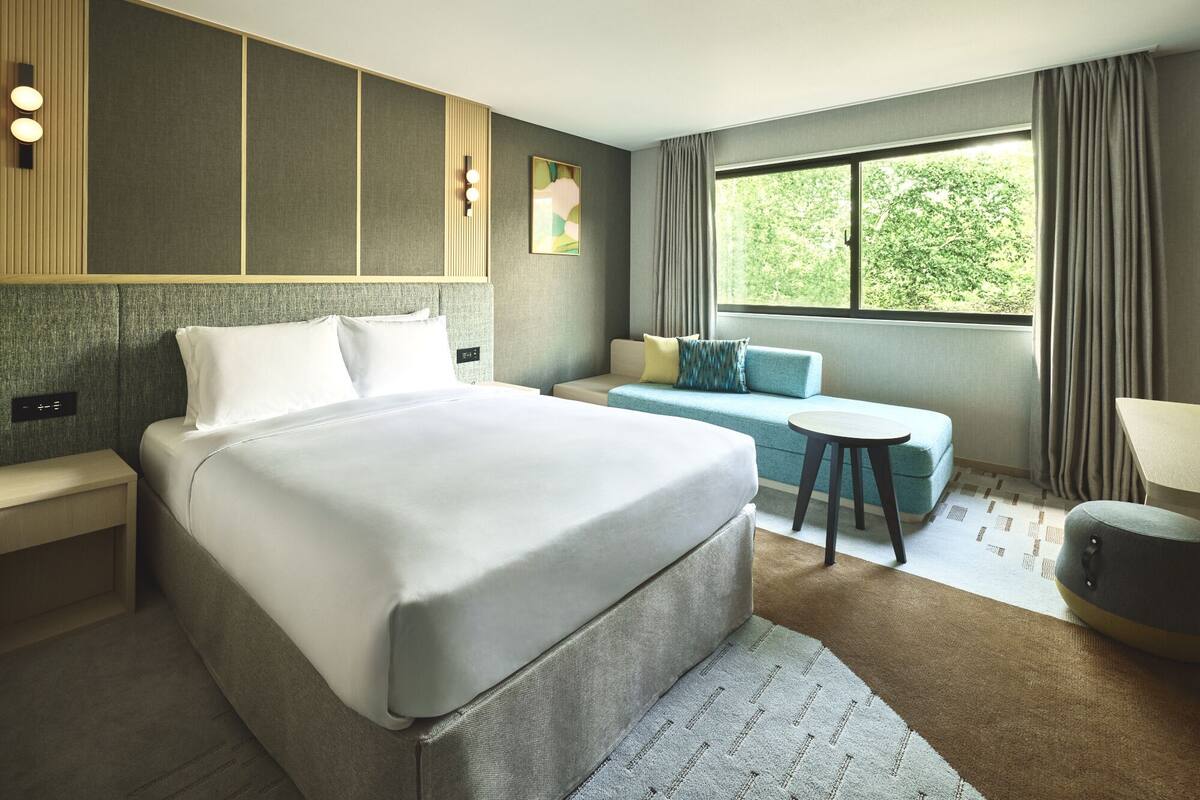 Standard Room, 1 Queen Bed (Forest View) | Down duvets, in-room safe, WiFi, bed sheets