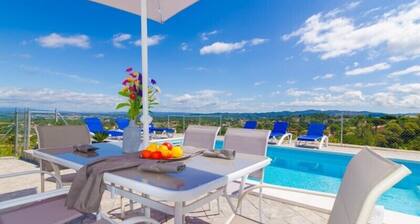 Club Villamar - Modern minimalist house completely renovated with private pool and spectacular vi...