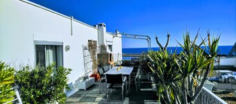 Beautiful apartment, 2rooms beachfront directly on the beach, 2 terraces i 50m²,